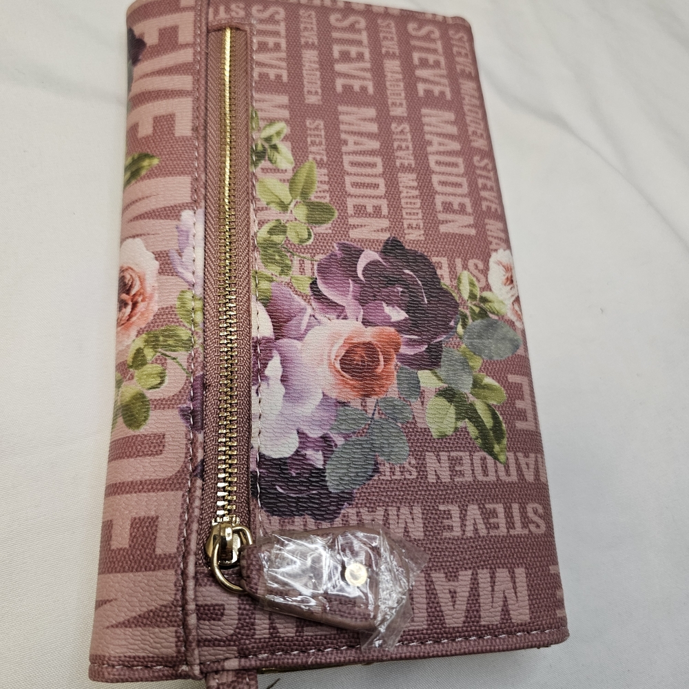 Steve Madden Pink Floral Wristlet - Picture 6 of 11